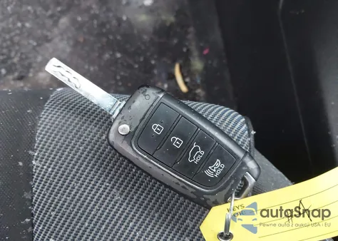 2019 Hyundai Veloster 2.0 z USA, uszkodzony, nr VIN KMHTG6AF4KU017941